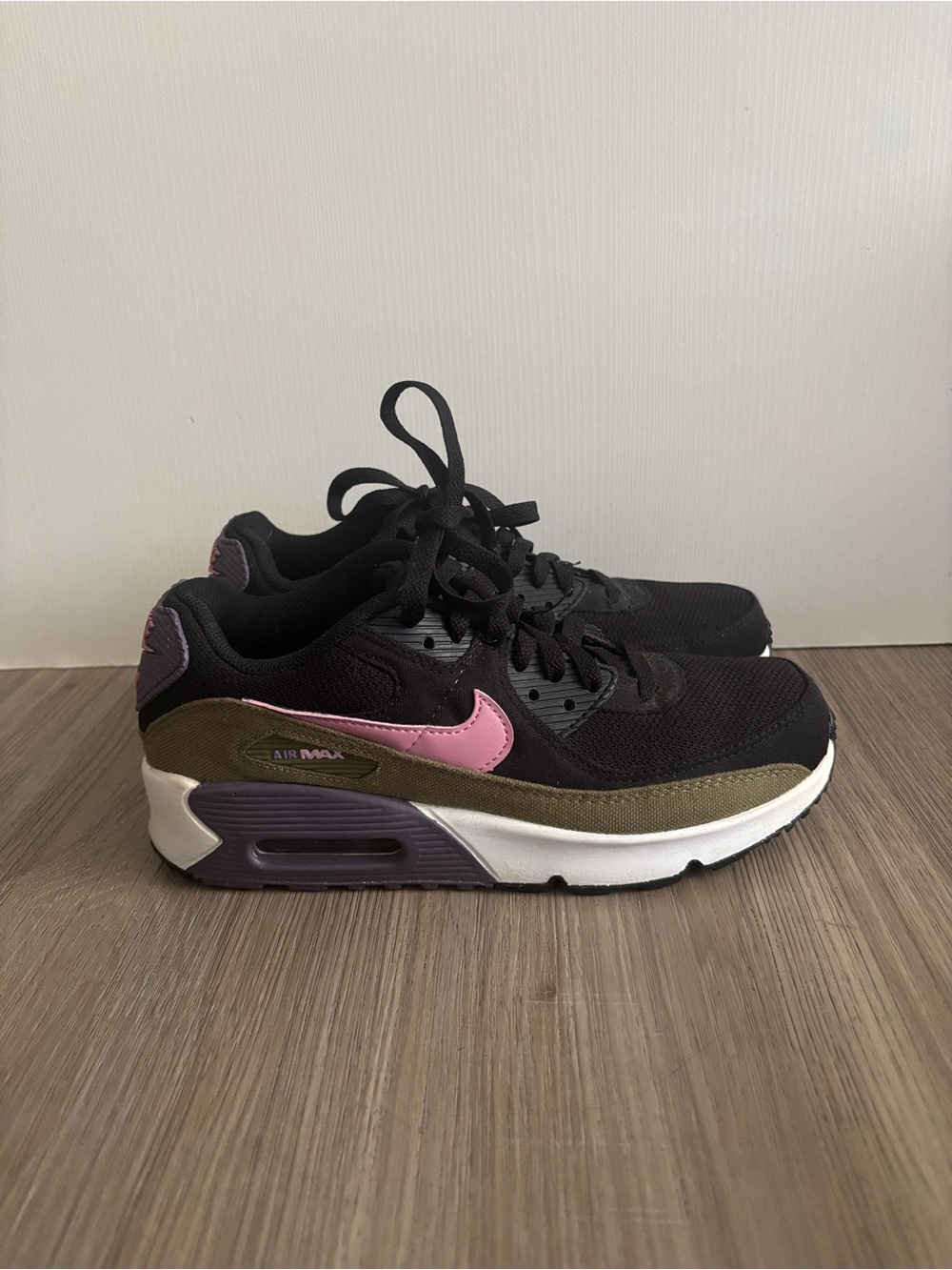 Nike Air Max 90 GS Black Olive Pink DX3091-001 kids size 6Y Womens 7.5 Sneaker